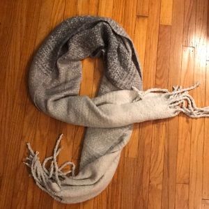 NEW Oversized fuzzy scarf